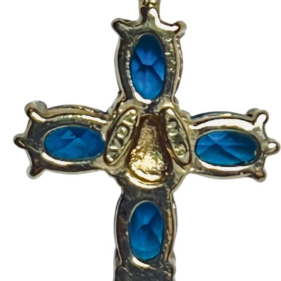 Avon Gold Tone Necklace With Blue & Clear Crystal Cross Pendant Signed NR (5730) - Picture 4 of 8
